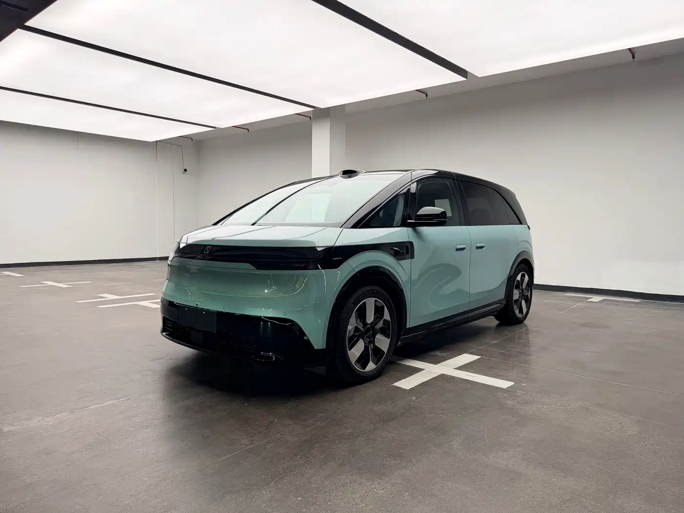 ZEEKR MIX 2025 2025 Smart Driving Edition