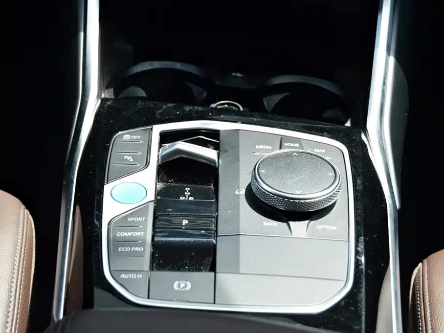 BMW i3 2024 eDrive 35 L фото 11