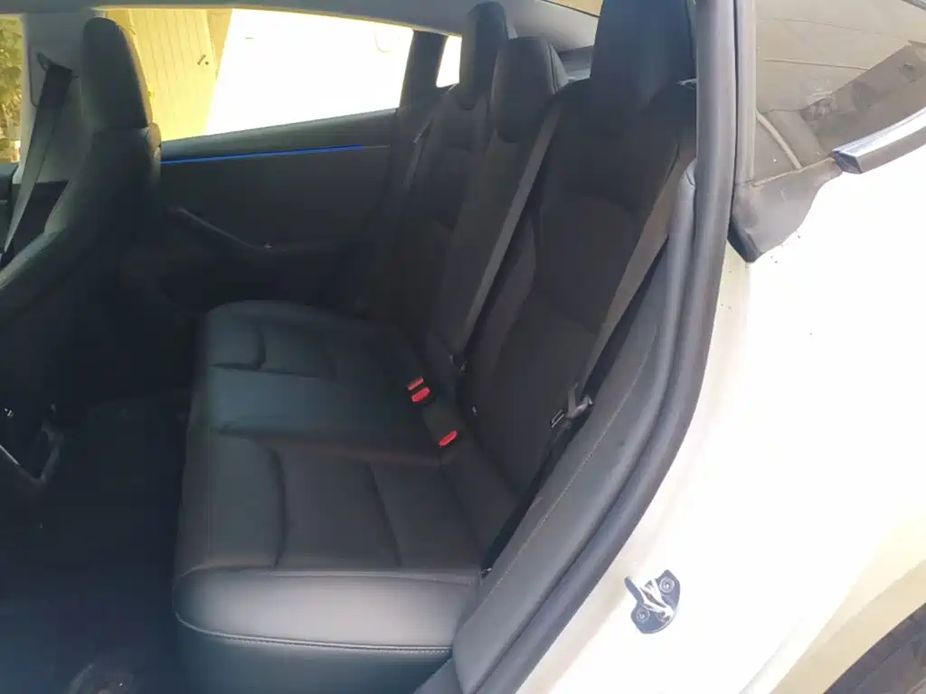 Фото 17 - Tesla Model 3