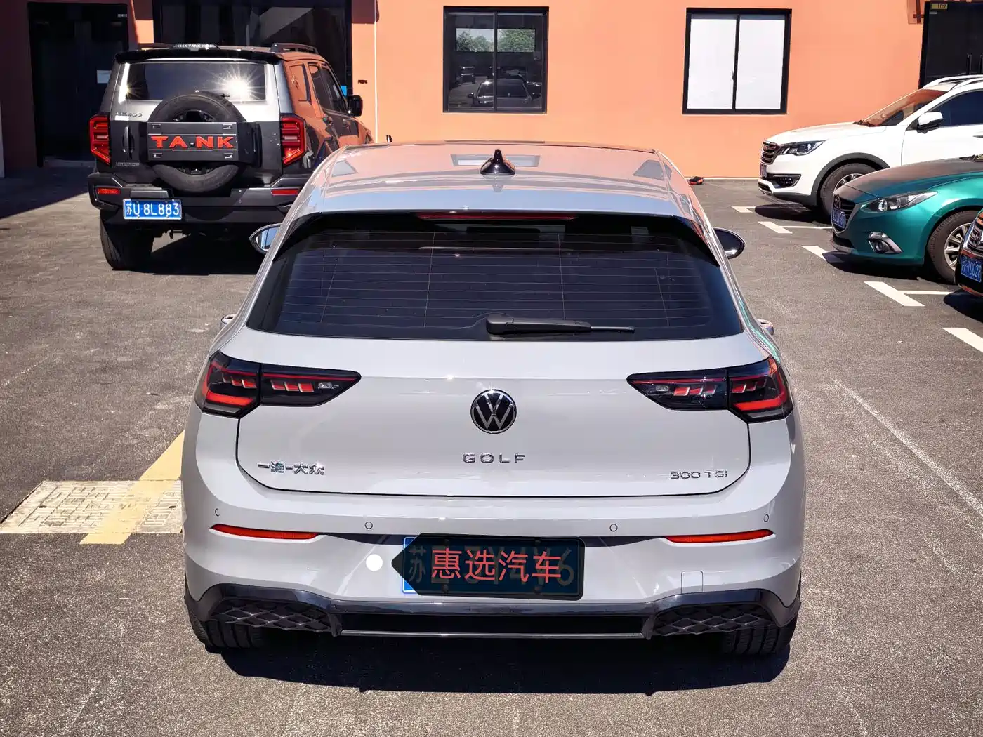 Volkswagen Golf 2025 Facelift 300TSI R-Line фото 9