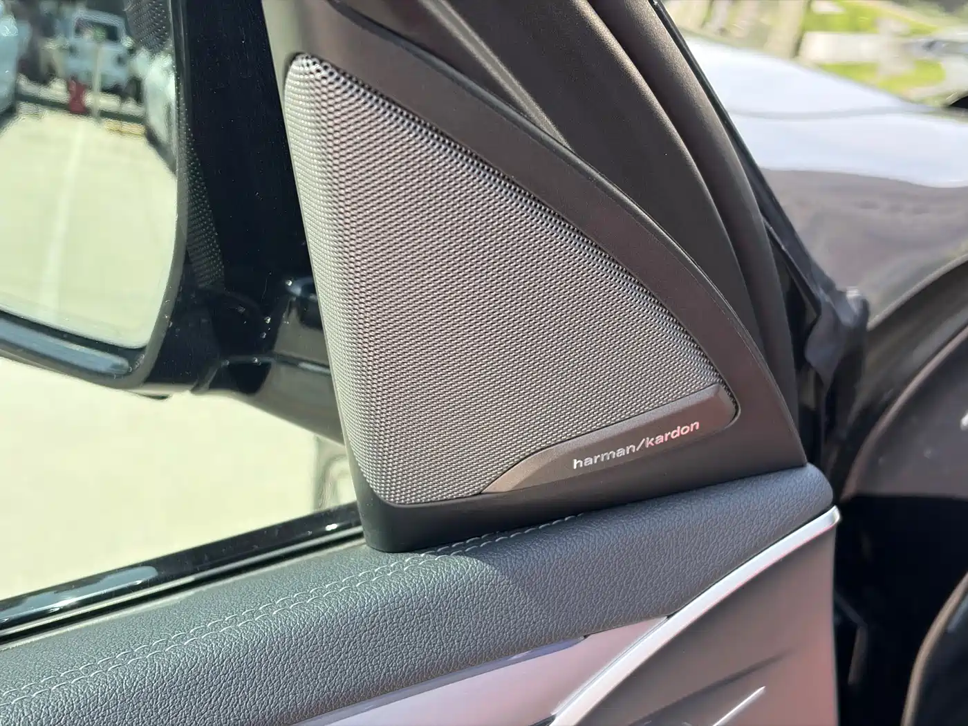 BMW iX3 2022 Innovation Leader фото 13