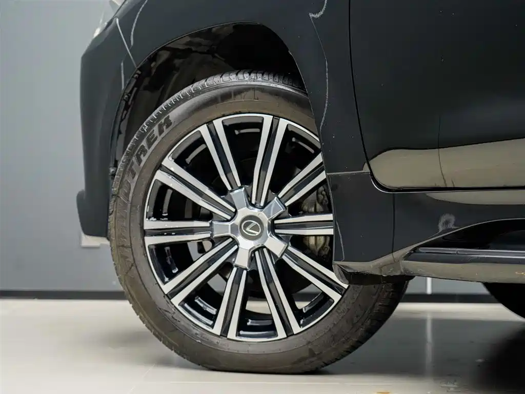 Lexus LX 2019 570 Prestige Luxury Edition фото 5