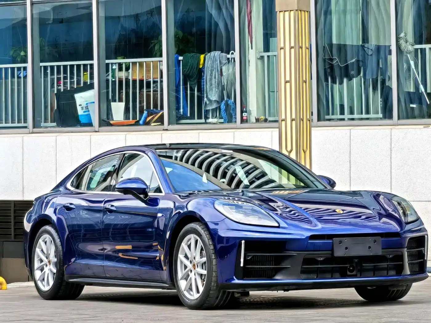 PORSCHE PANAMERA
