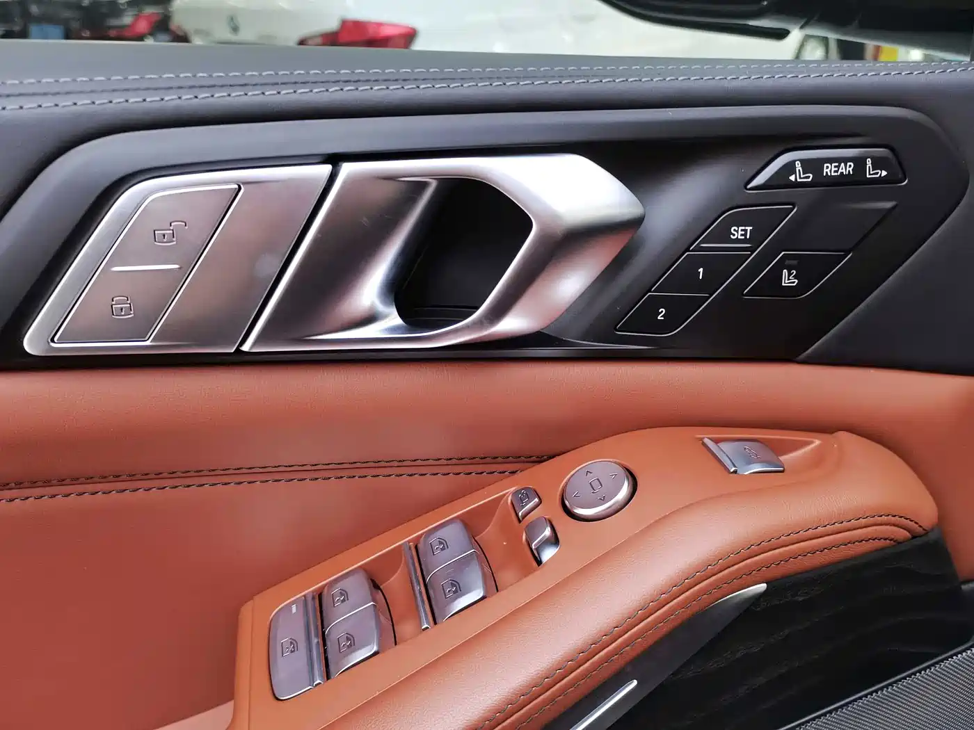 Фото 26 - BMW X7