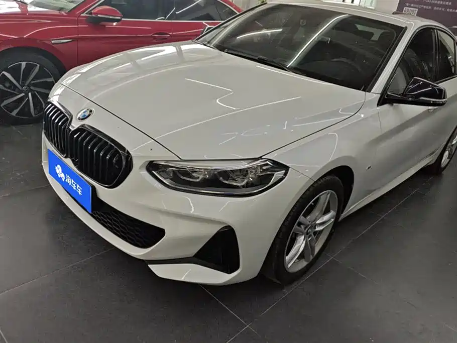 BMW 1 Series 2022 120i M Sport Shadow Edition