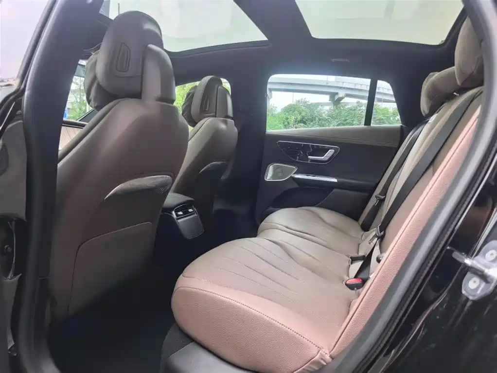 Mercedes-Benz EQE 2025 500 4MATIC Pioneer фото 20