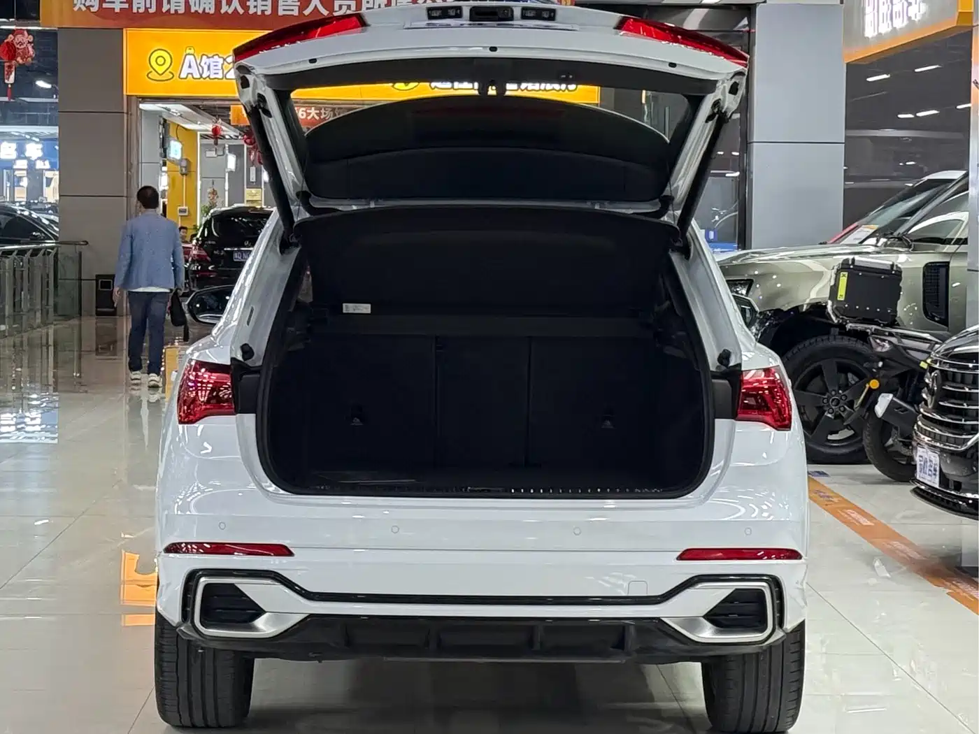Audi Q3 2023 35 TFSI Fashion Dynamic Model (1.5T) фото 6