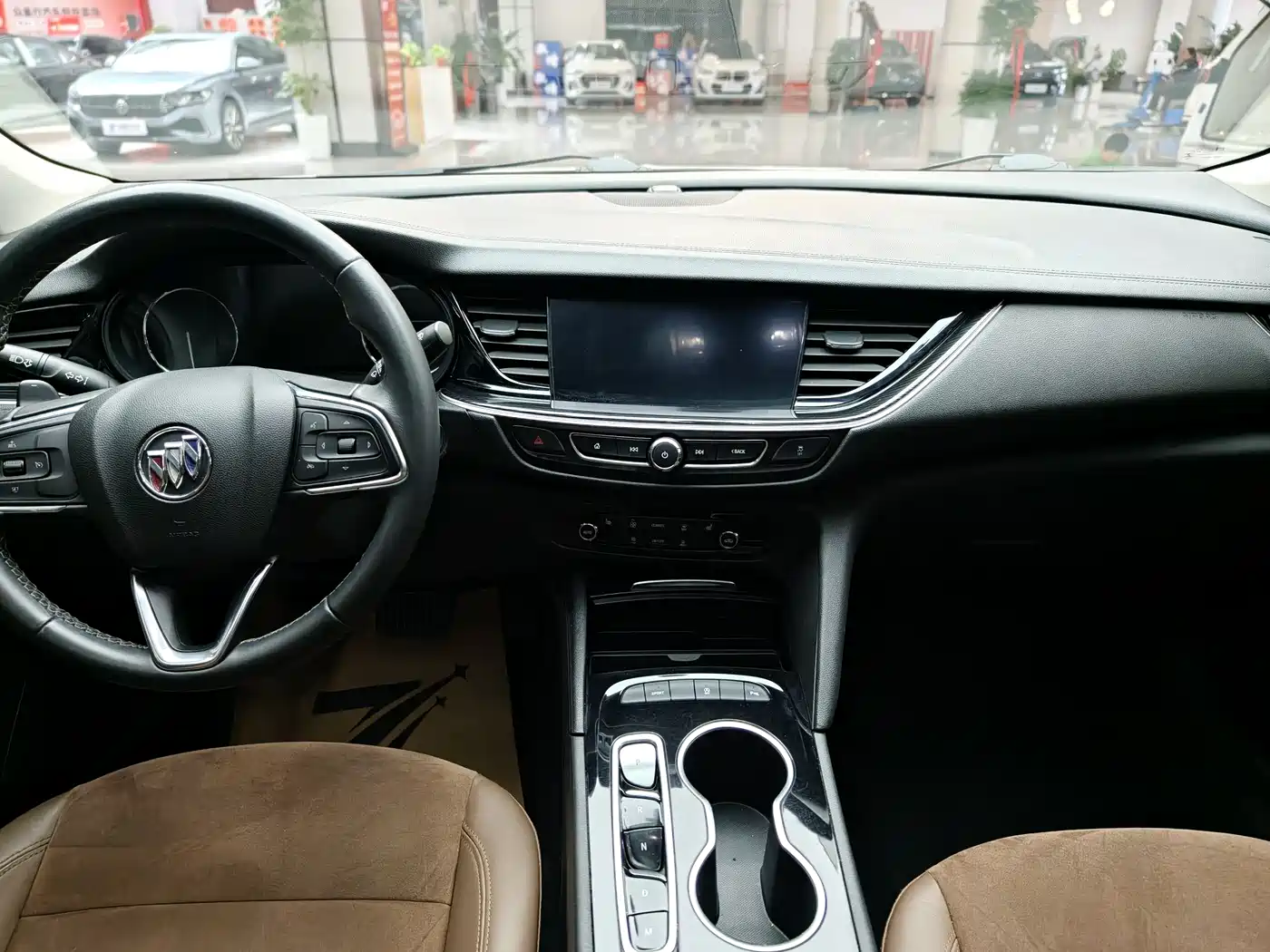 Buick Regal 2020 552T Luxury фото 9