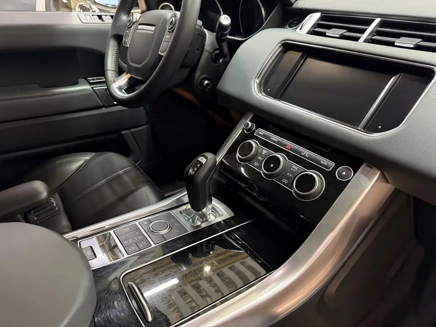 Land Rover Range Rover Sport 2015 3.0 SC V6 HSE фото 22