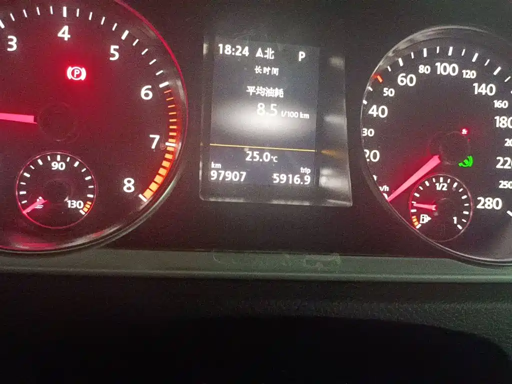 Volkswagen FAW-Volkswagen CC 2016 Model 1.8TSI Luxury фото 8
