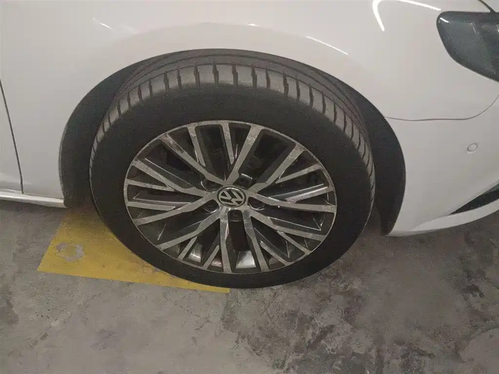 Volkswagen FAW-Volkswagen CC 2016 Model 1.8TSI Luxury фото 26