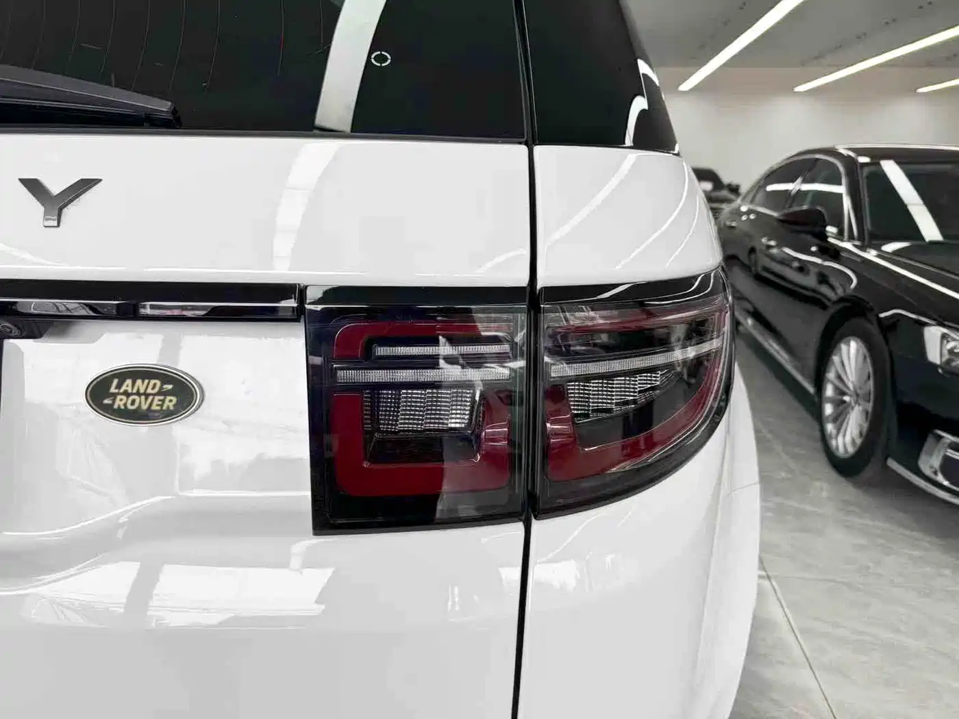 Land Rover Discovery Sport 2021 249PS R-Dynamic S Performance Edition фото 20