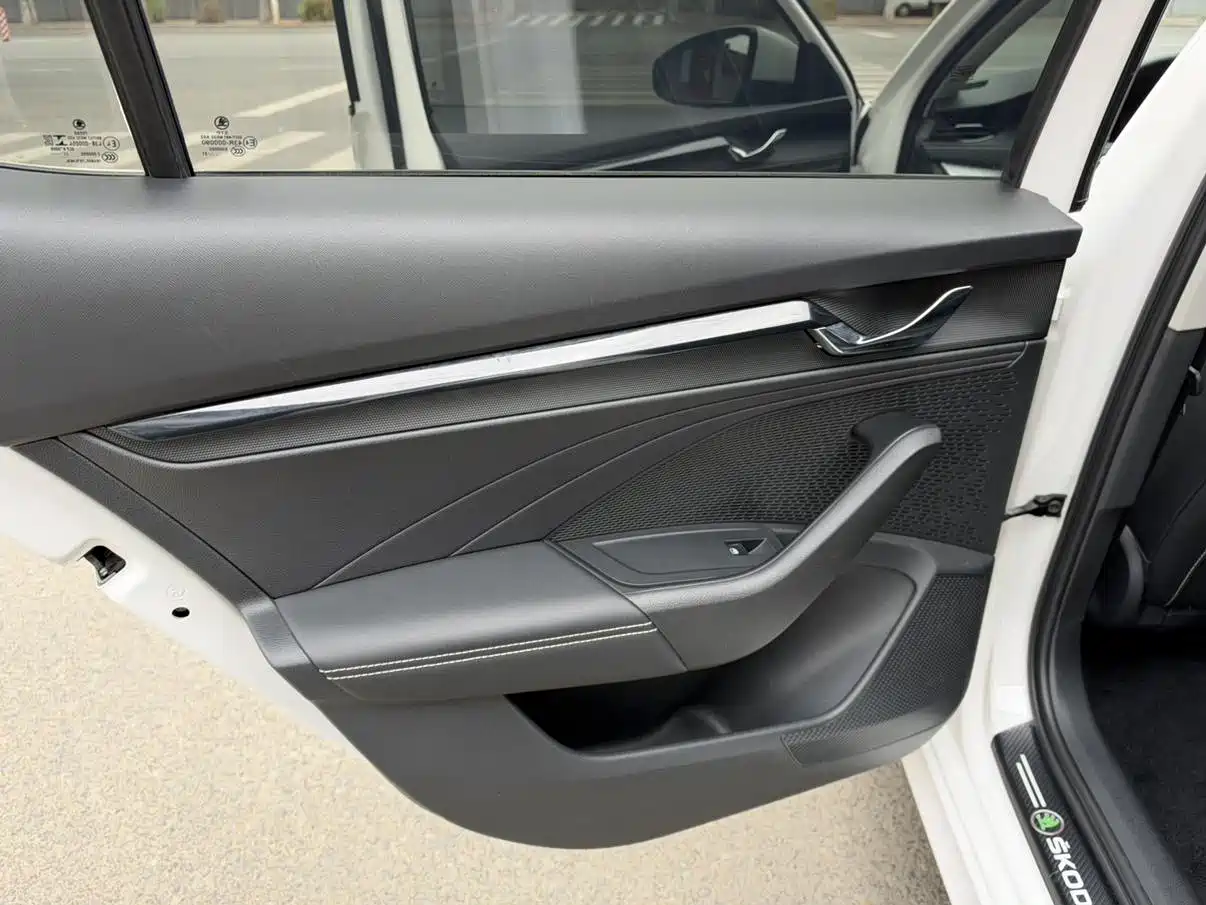 صورة 13 - Škoda Octavia