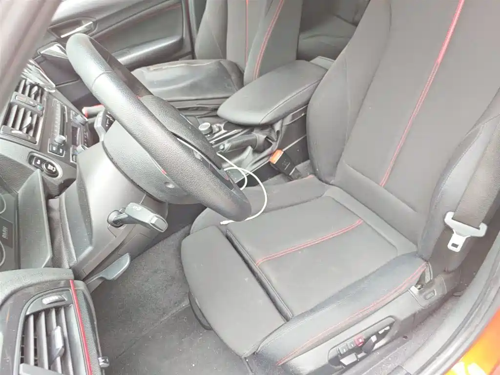 BMW 1 Series (Import) 2013 Facelift 118i Sport Model фото 11