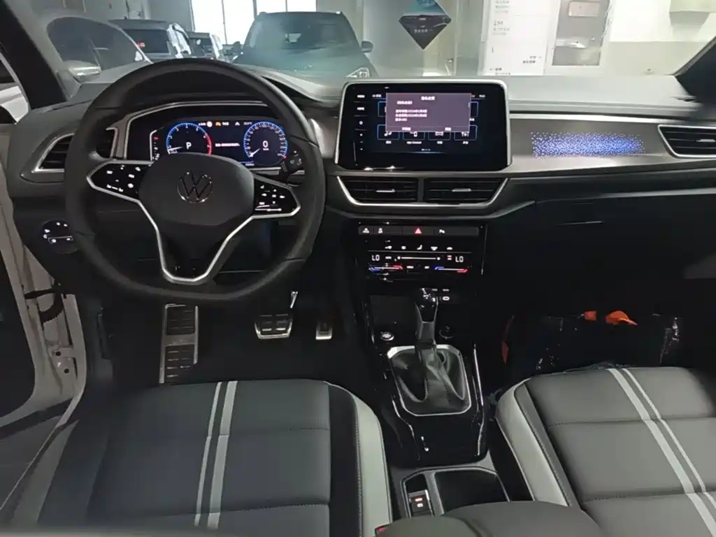 Photo 10 - Volkswagen T-ROC