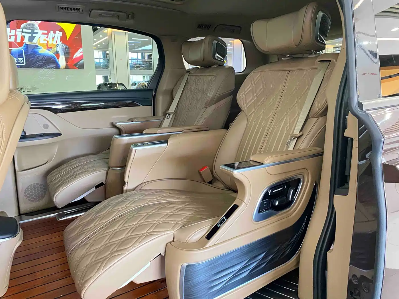Buick GL8 2018 ES 28T Luxury Type China VI фото 19