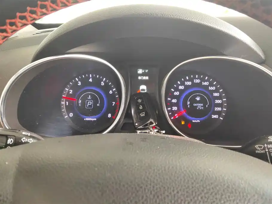 Hyundai Santa Fe 2013 Model 2.4L Automatic 2WD Smart фото 14