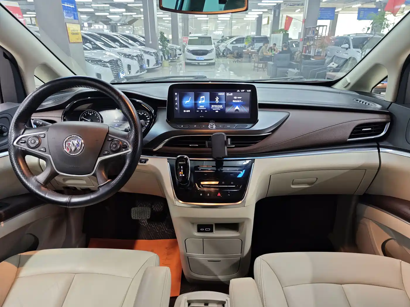 Buick GL8 2021 Land Business Class 652T Luxury фото 4