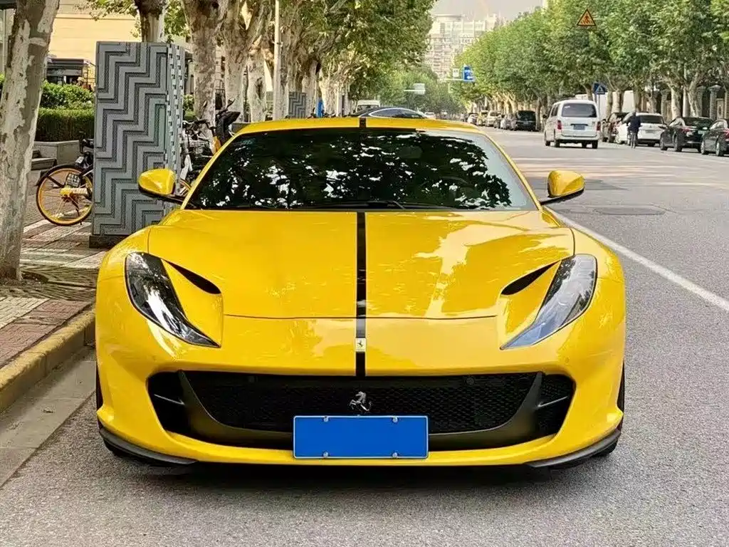 Ferrari 812 2018 2017 6.5L Superfast