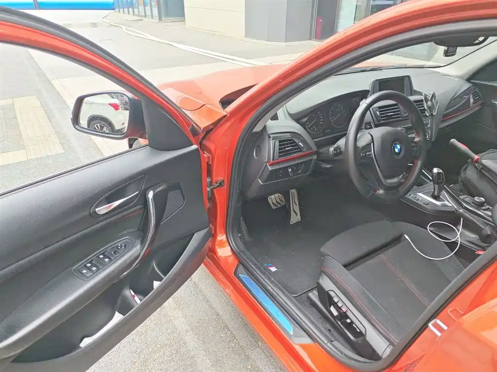 BMW 1 Series (Import) 2013 Facelift 118i Sport Model фото 12