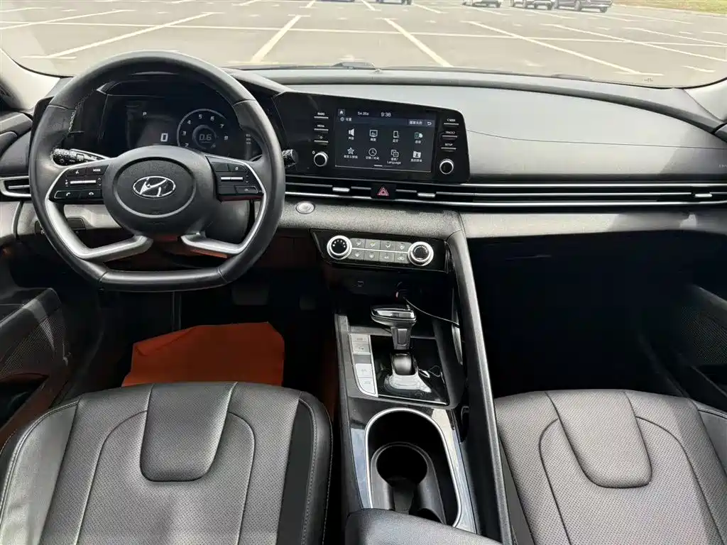 Hyundai Elantra 2022 1.5L CVT GLX Elite Edition фото 12
