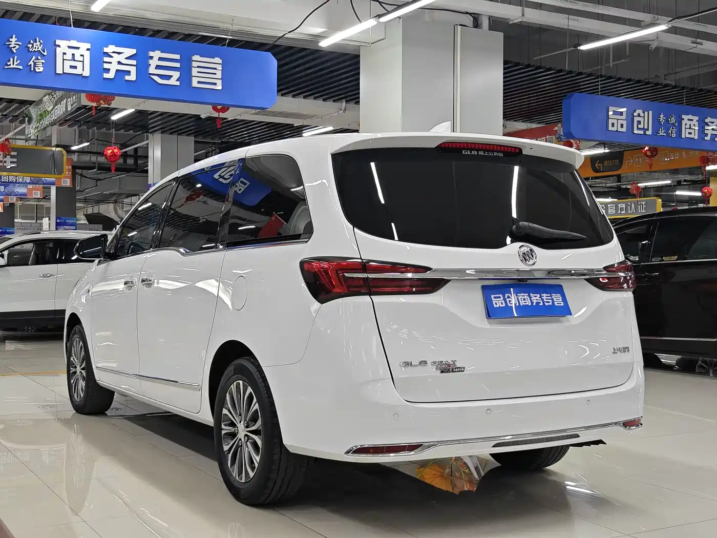 Buick GL8 2021 Land Business Class 652T Luxury фото 7
