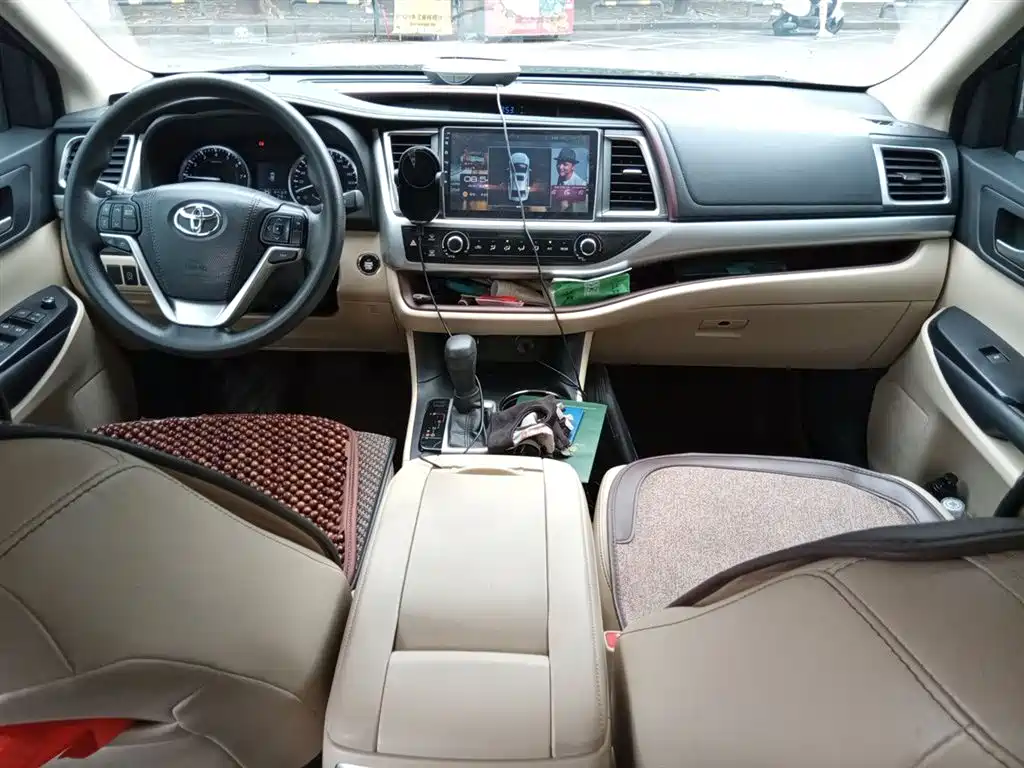 Toyota Highlander 2015 2.0T FWD Elite Edition 7-seater фото 10