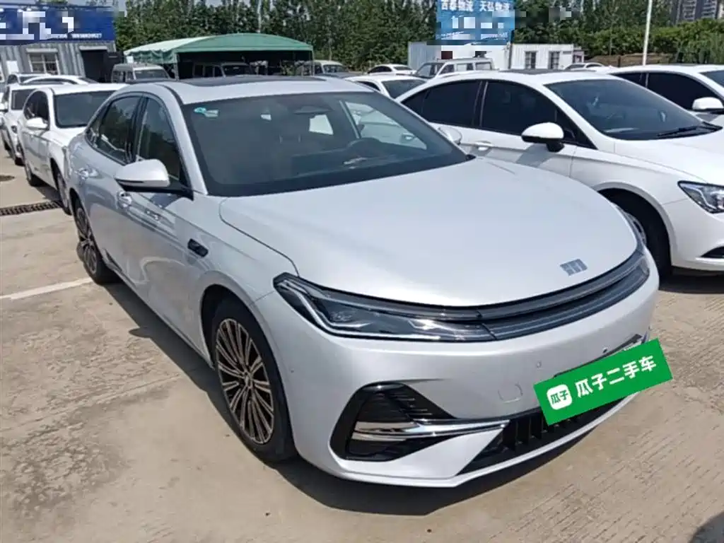 Geely Galaxy Galaxy A7 2025 EM-i фото 4