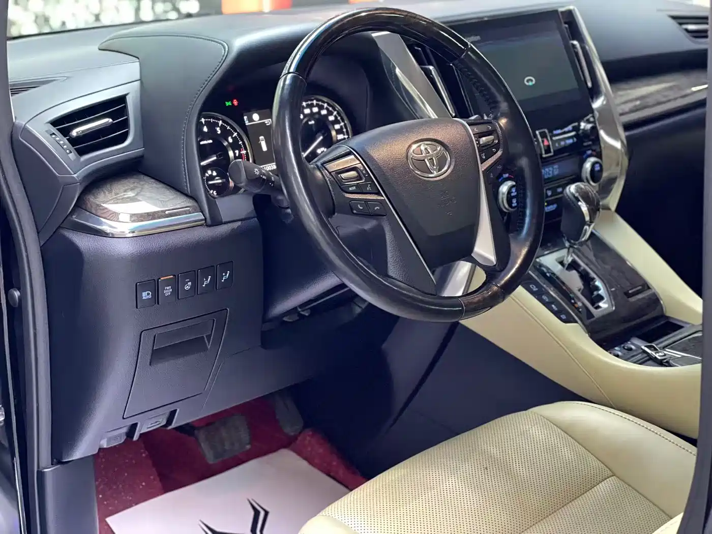 Toyota Alphard 2018 3.5L Premium фото 9