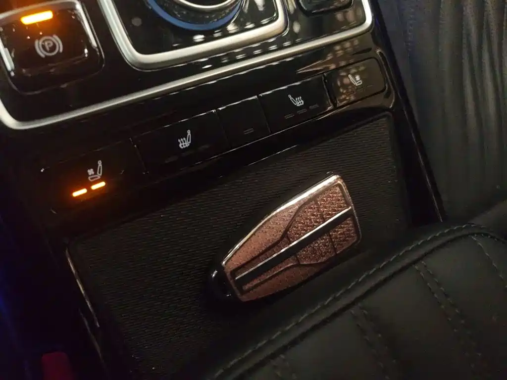 Hongqi HS5 2022 2.0T Smart Connect Flagship AWD Edition фото 9