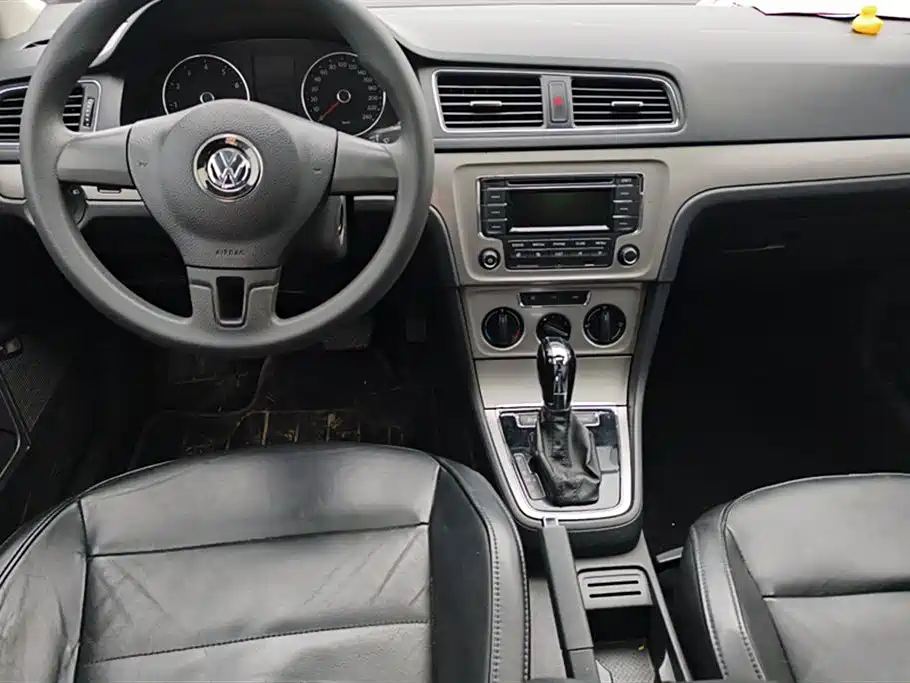 Volkswagen Lavida 2013 1.6L Automatic Comfort Edition фото 12