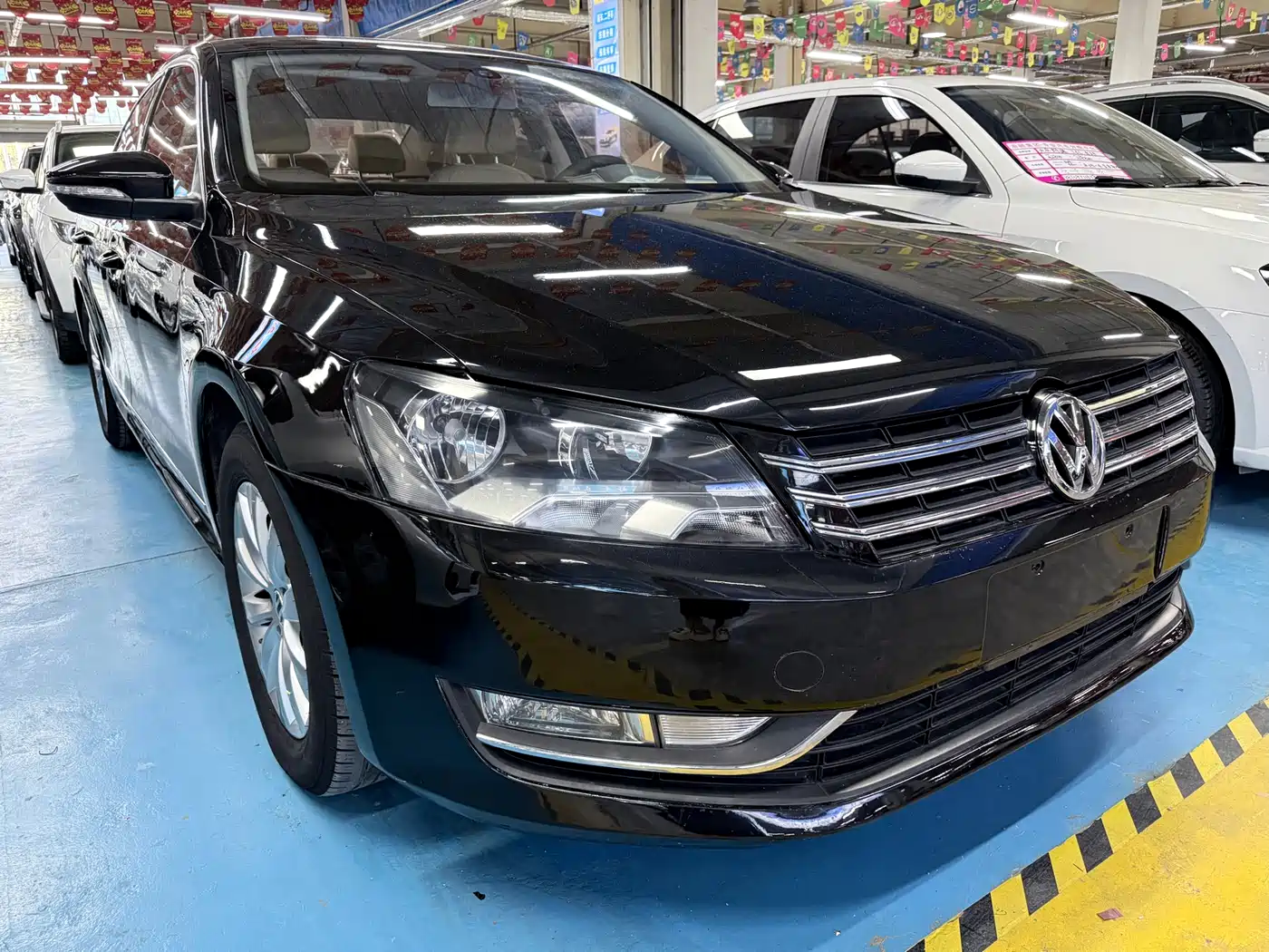Volkswagen Passat 2014 1.8TSI DSG Luxury Edition фото 3
