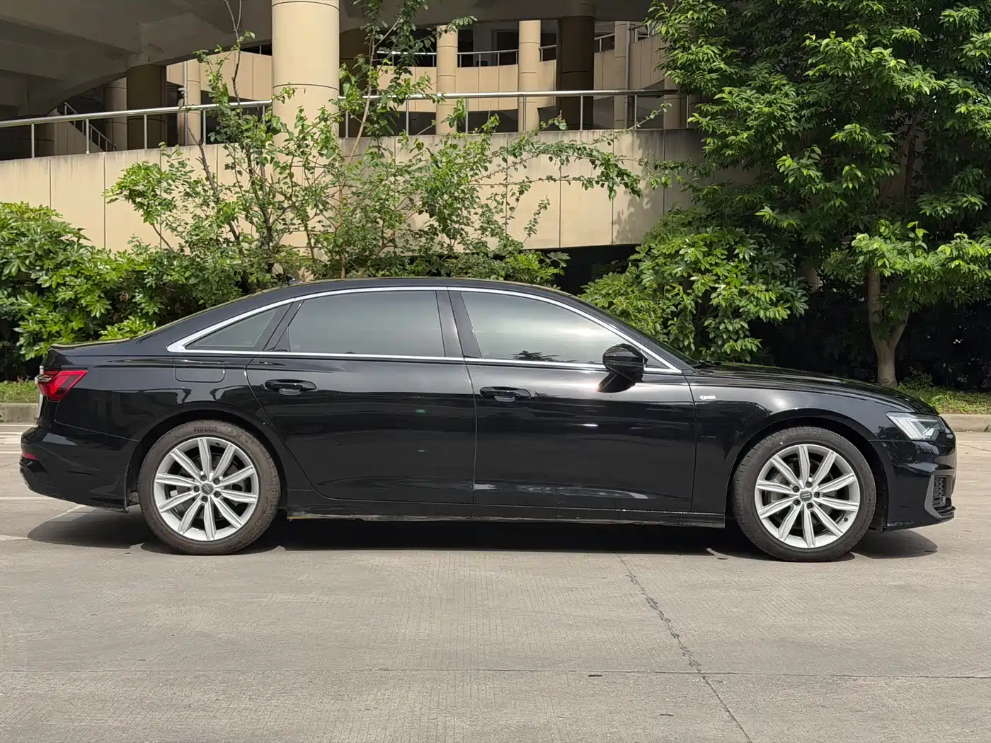 Audi A6L 2021 45 TFSI Exclusive Sport фото 12