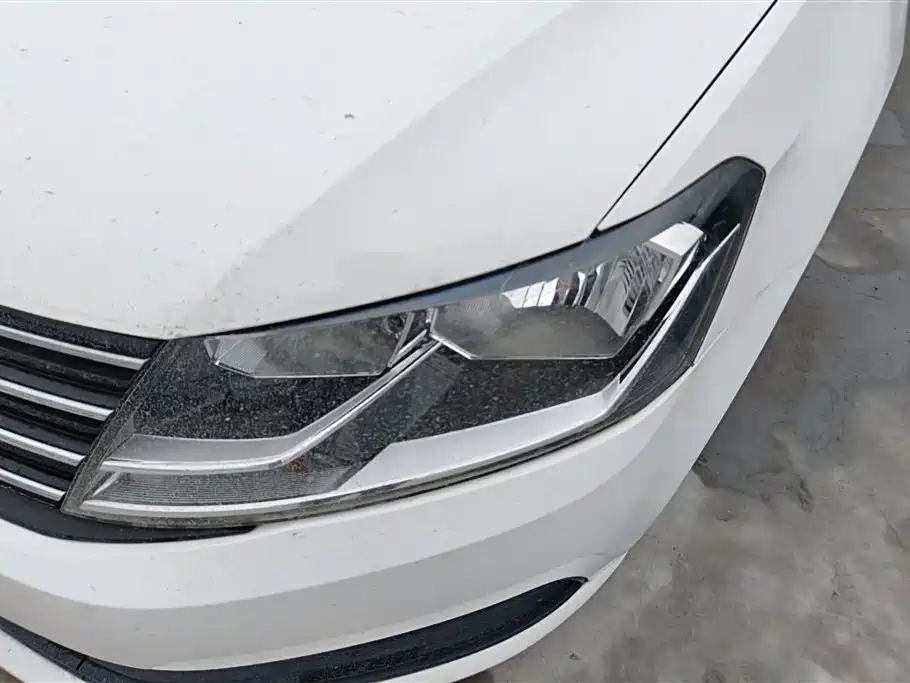 Volkswagen Lavida 2017 1.6L Automatic Trend Edition фото 5