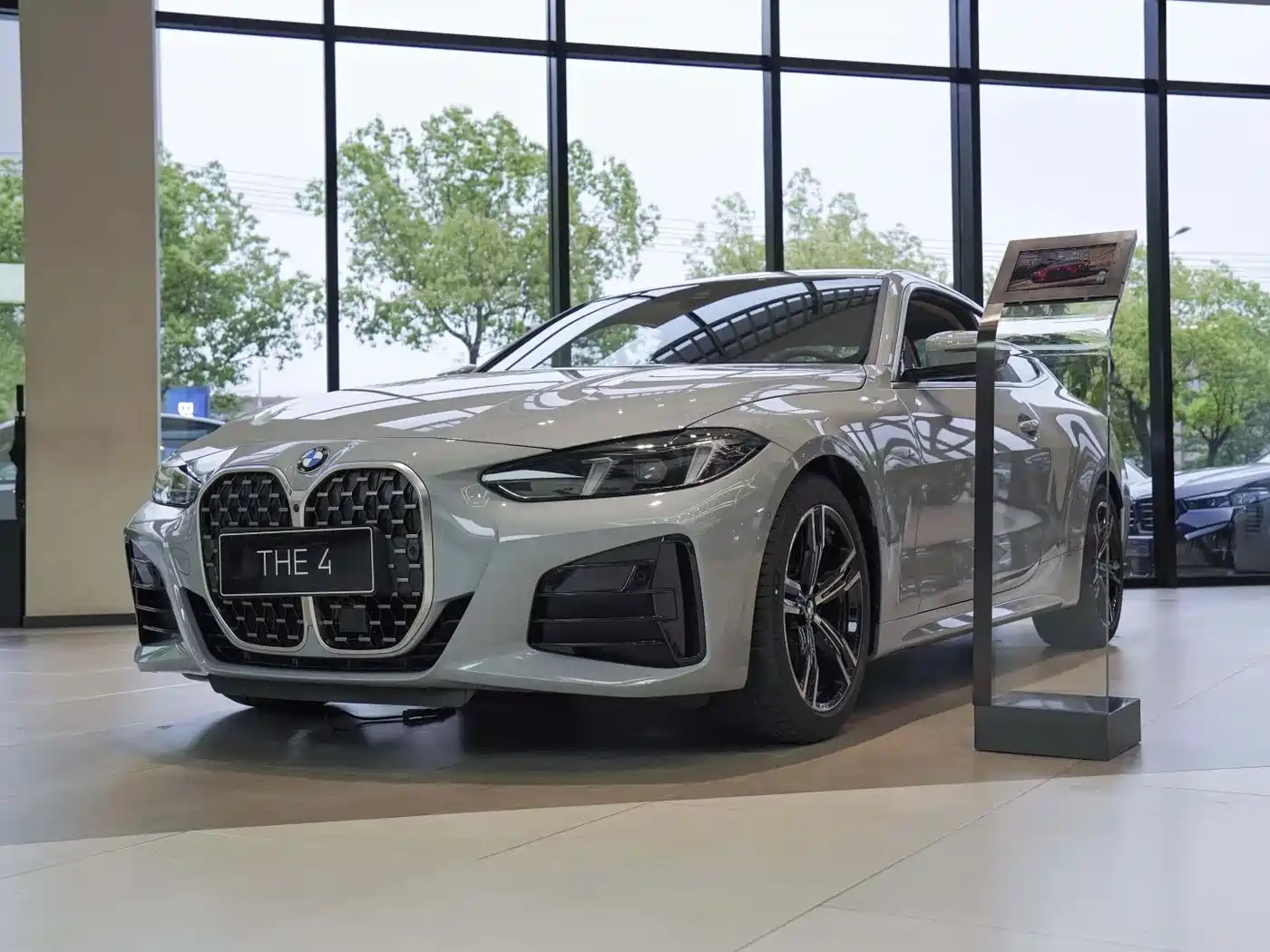 BMW 4 Series фото 2