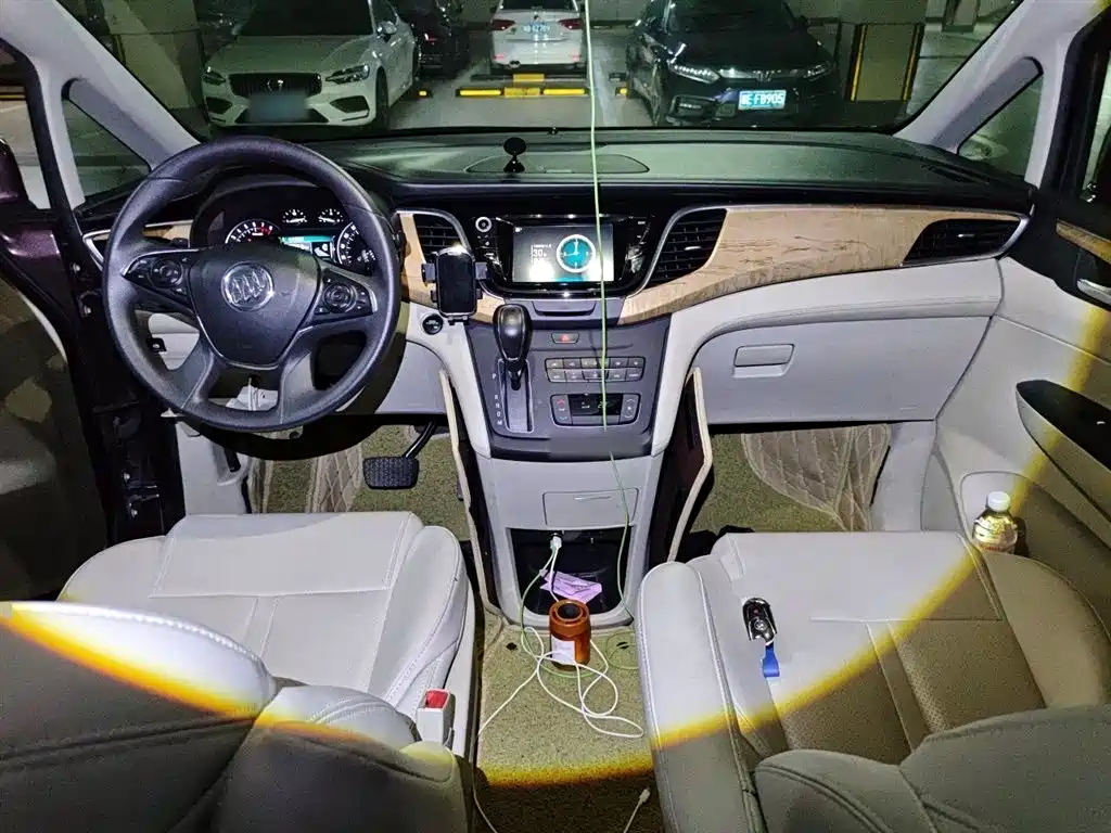 Buick GL8 2017 ES 28T Comfort Type China V фото 5
