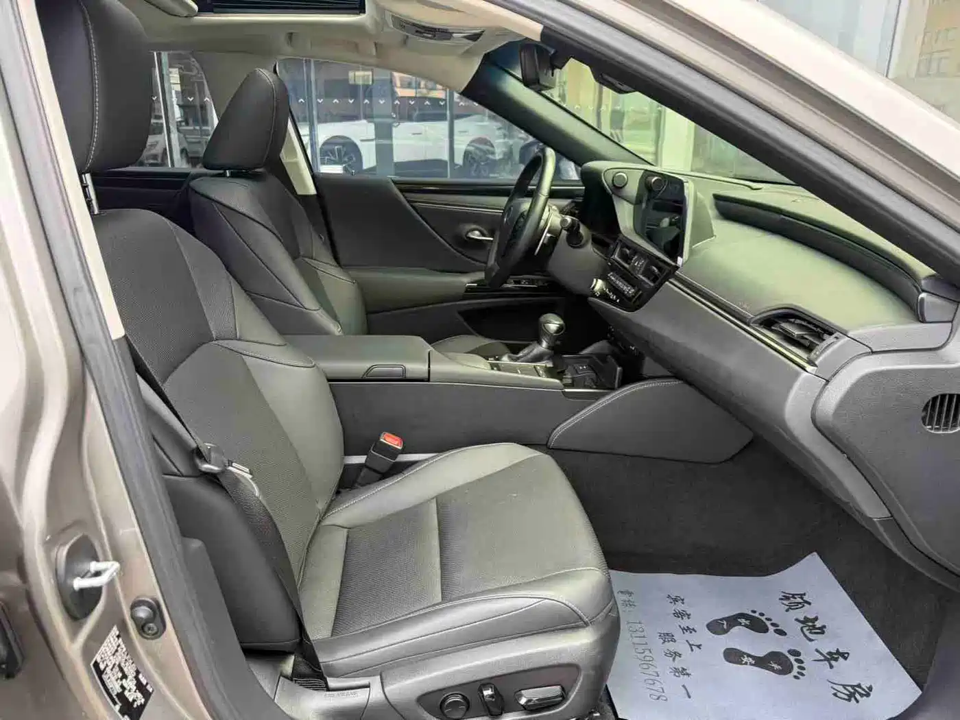 Lexus ES 2021 300h Excellence Edition фото 6