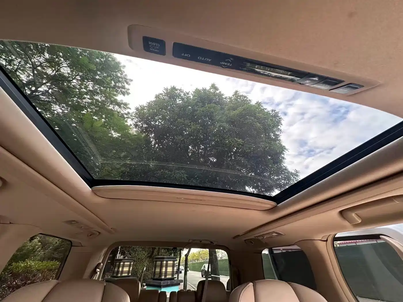 Toyota Alphard 2012 2.4L Luxury Edition фото 15