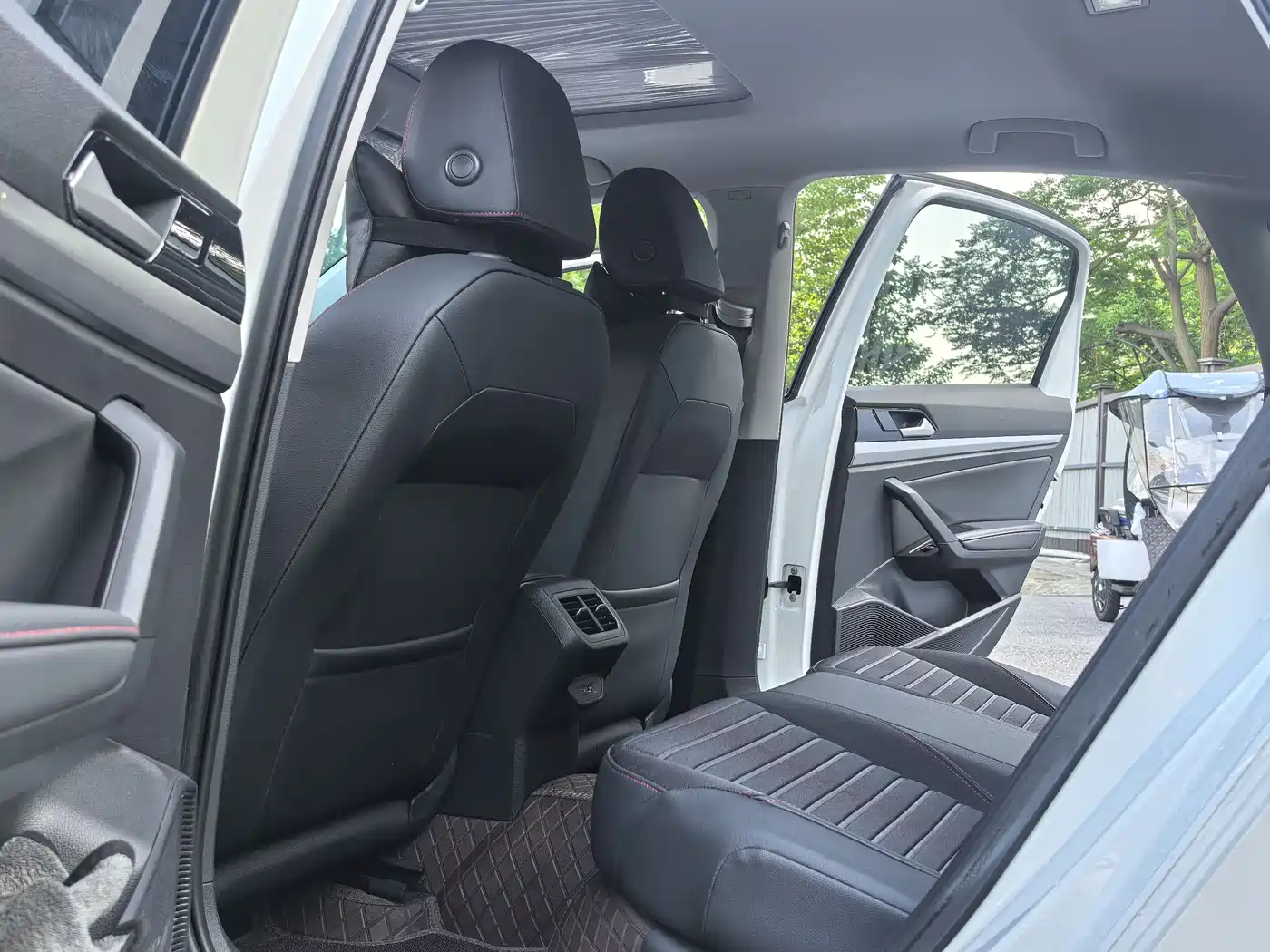 Volkswagen Lavida 2024 Model 300TSI DSG Starlight Full Comfort Edition фото 10
