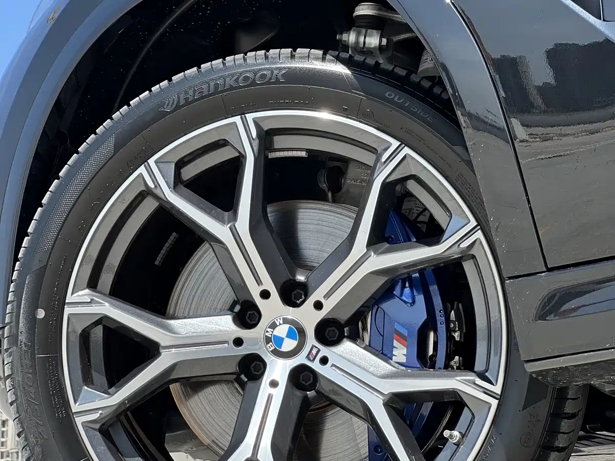 BMW X6 2023 xDrive40i Premium M Sport Package фото 15