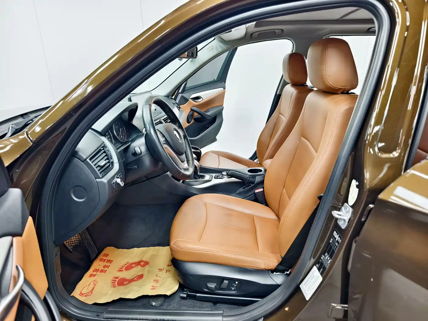 BMW X1 2014 sDrive18i Fashion Edition фото 11