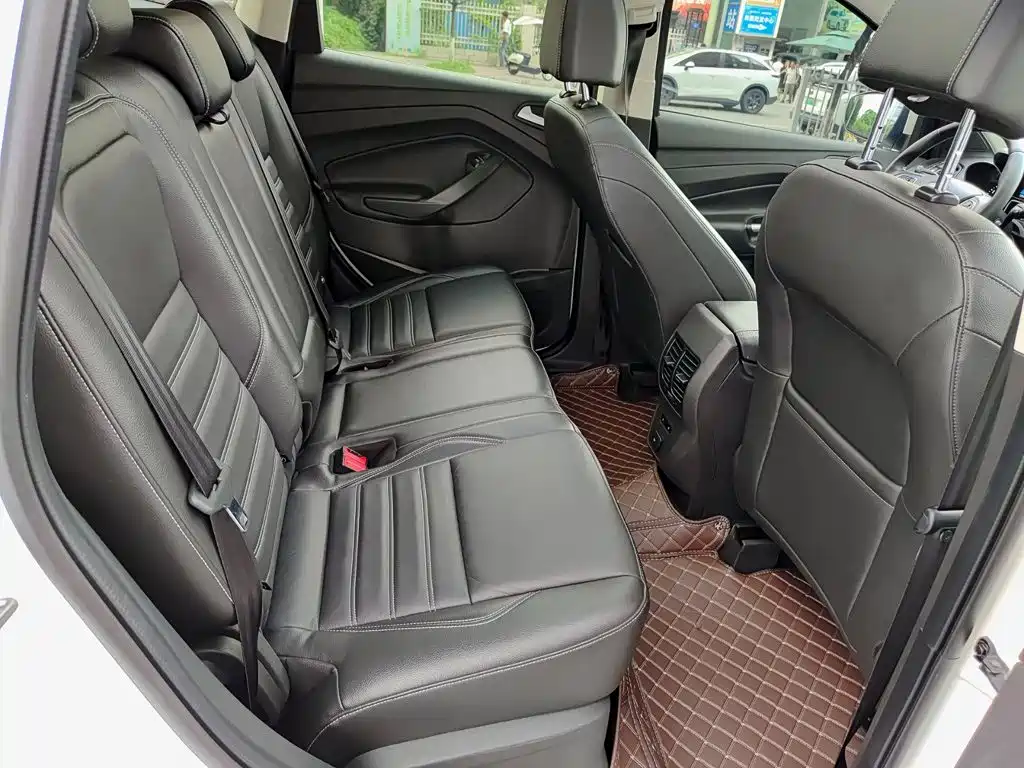 Photo 11 - Ford Kuga