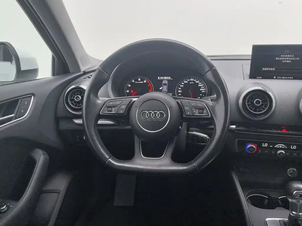 Фото 11 - Audi A3