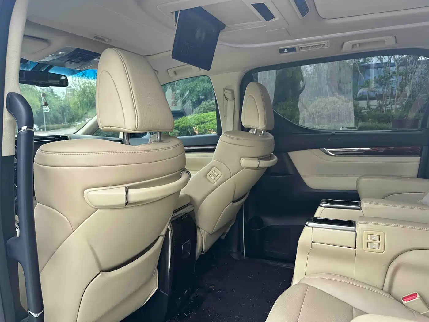 Toyota Alphard 2015 3.5L Luxury Edition фото 10