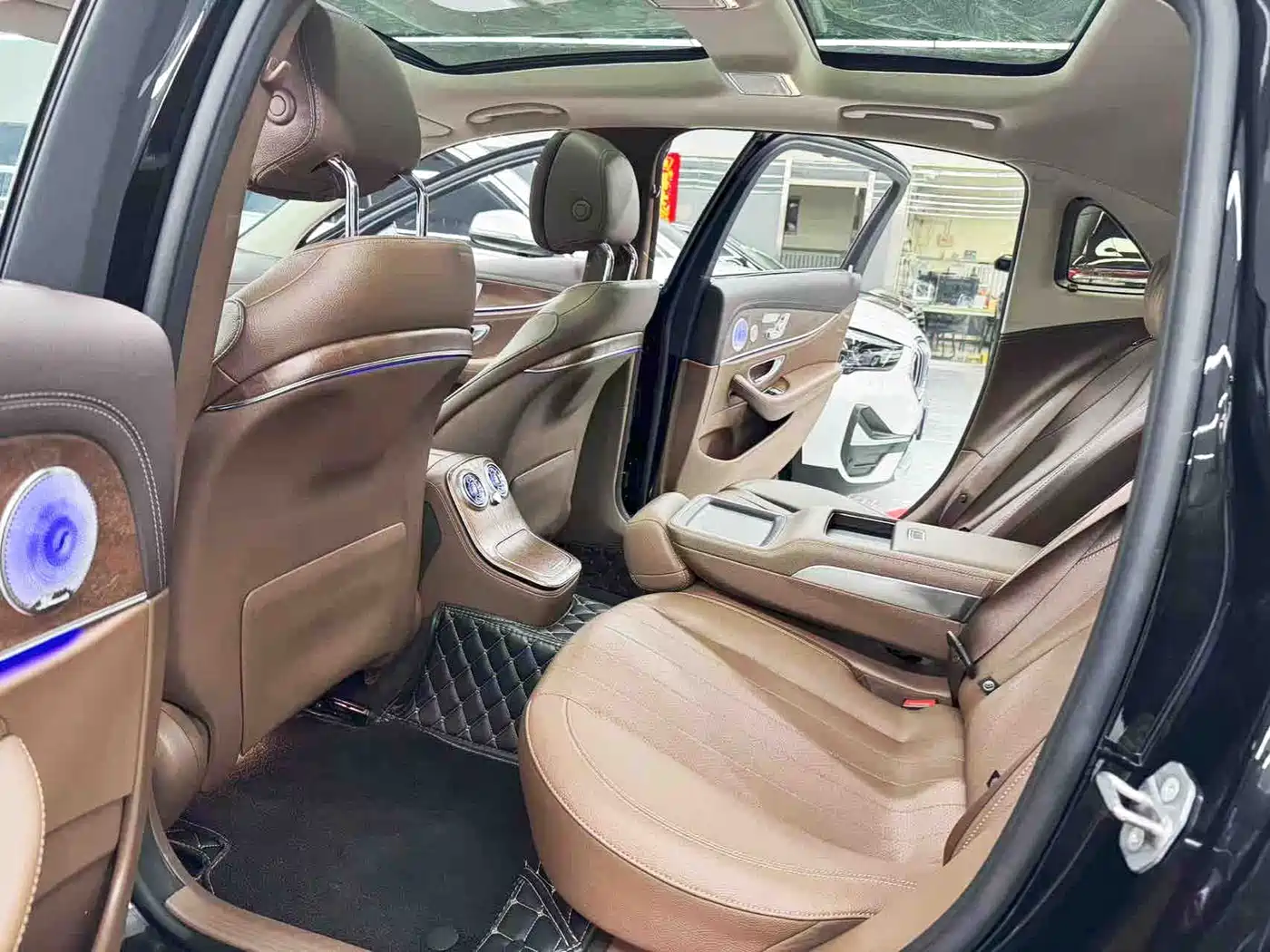 Mercedes-Benz E-Class 2023 E 300 L Luxury фото 8