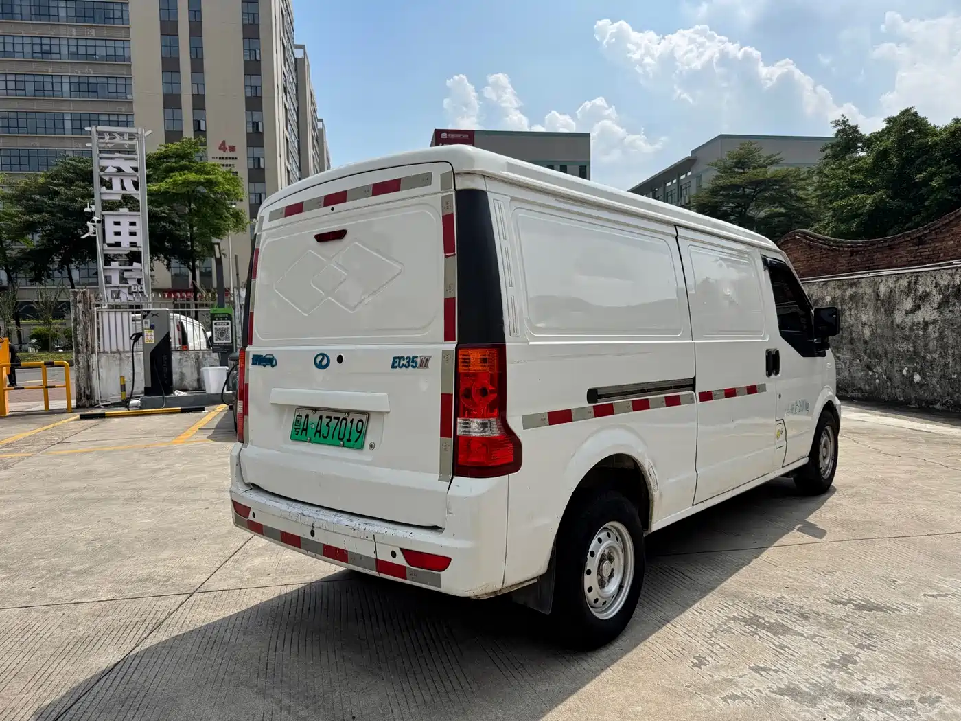 Ruichi New Energy EC35 2021 2021 EC35 II Standard Edition 38.7kWh