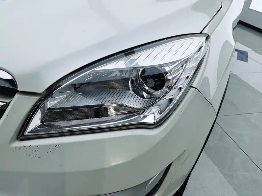 Changan CS35 2015 2015 1.6L Automatic Luxury (China V)