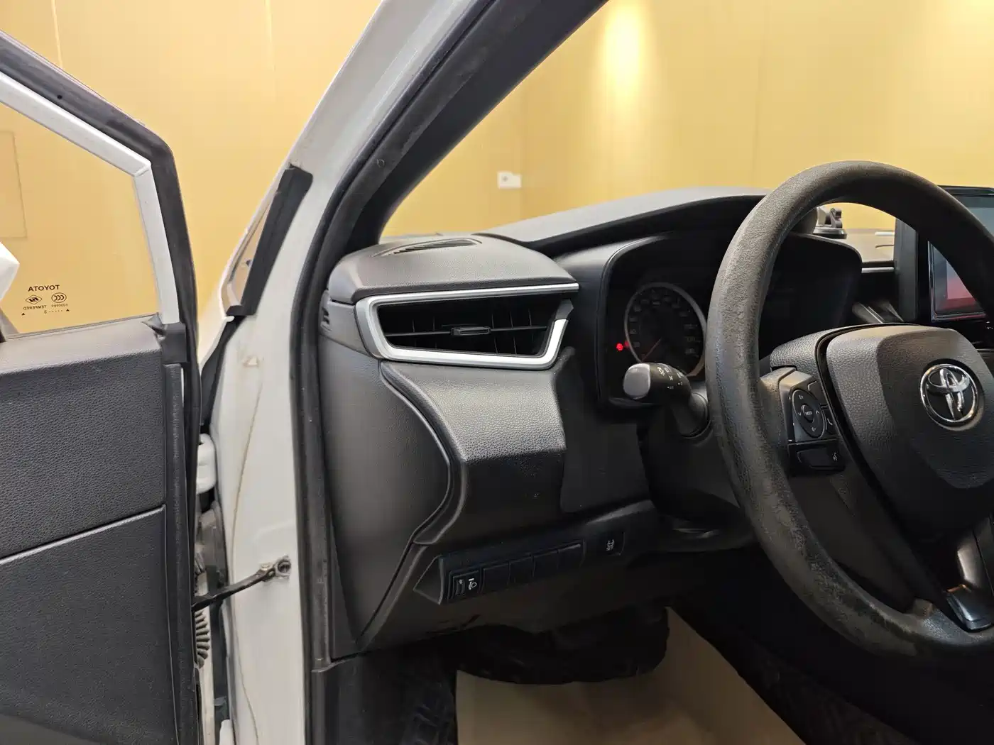 Toyota Levin 2022 TNGA 1.5L CVT Progressive Edition фото 12
