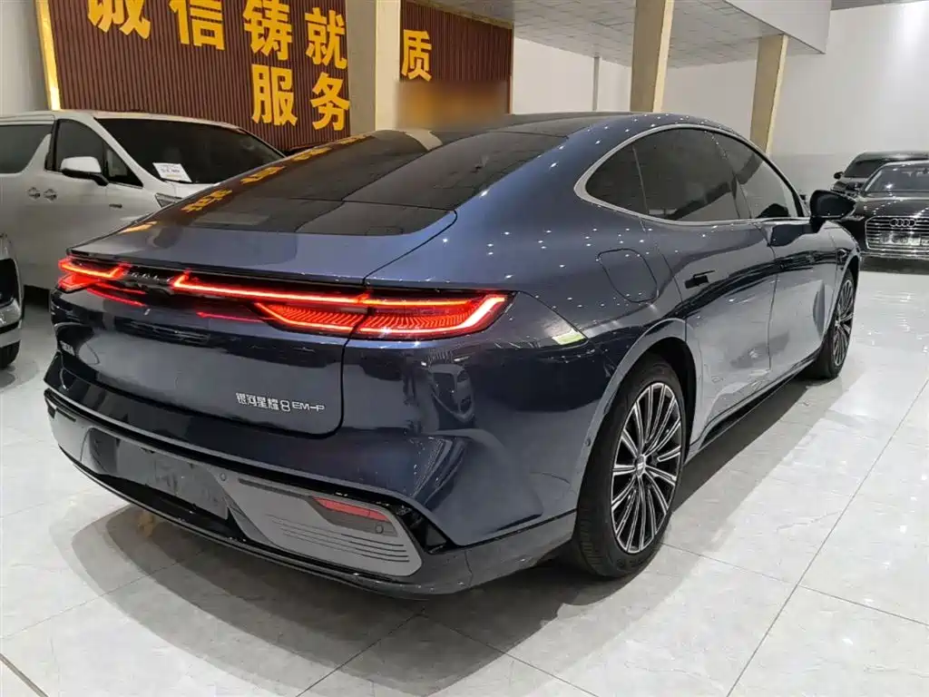 Geely Galaxy Galaxy Xingyao 8 2025 130km EM-P Starship Edition фото 7