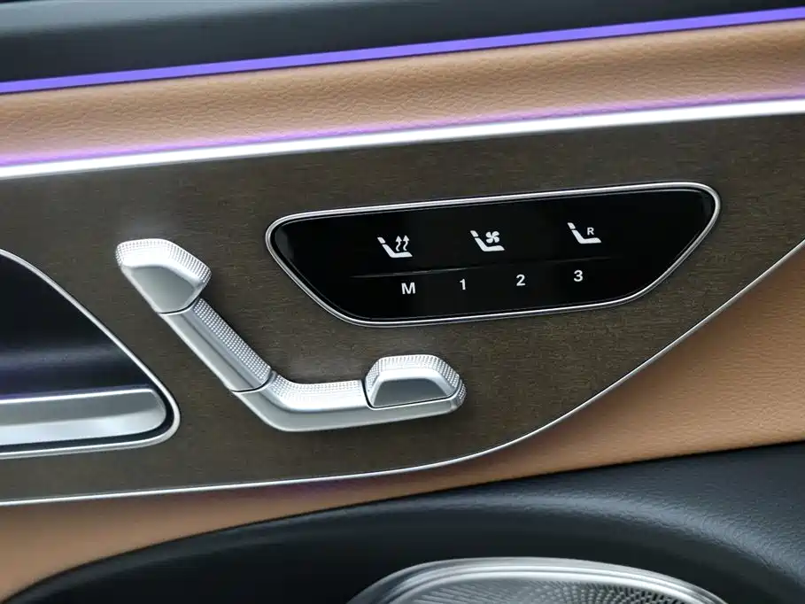 Mercedes-Benz E-Class 2025 E 300 L Luxury фото 12